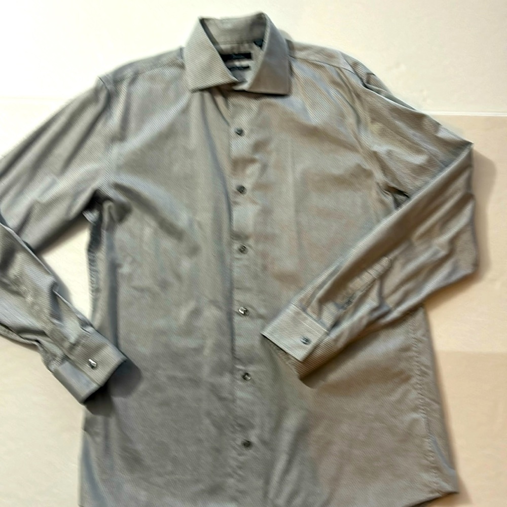 Men’s Marc Anthony size 34/35 slim fit button up long sleeve shirt